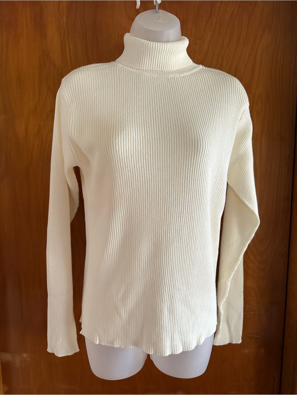 NWT Jessica Holbrook Ivory Ribbed Turtleneck Sweater